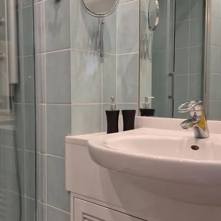 Apartman Glorious By Lovelystay *