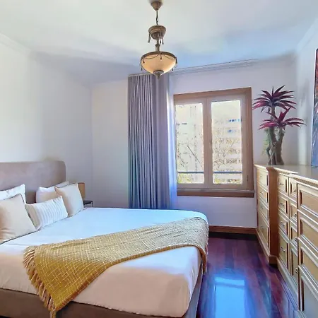 Glorious By Lovelystay Apartment *