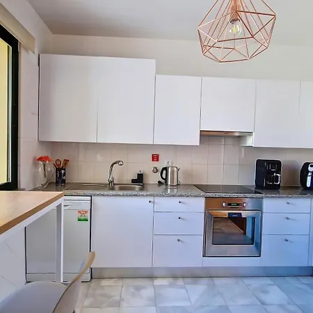 Glorious By Lovelystay Apartment *