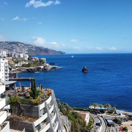 Glorious - Pool & Ocean View By Lovelystay *